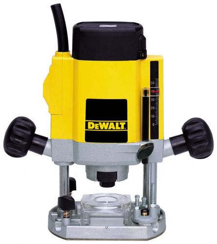 

Фрезер DEWALT, DW615