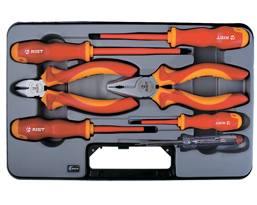 фото Универсальный набор инструментов aist 701107