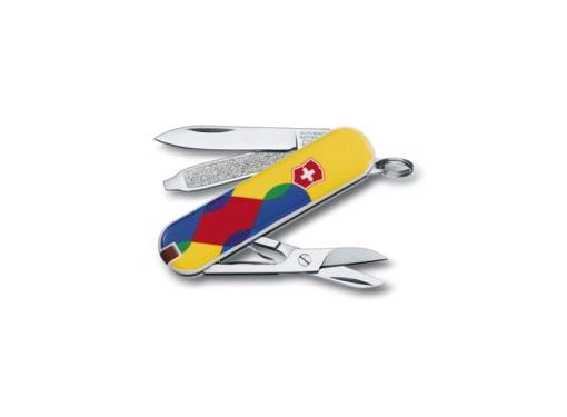 - VICTORINOX Classic LE 2012 Yusta Posed (0.6223.L1209)