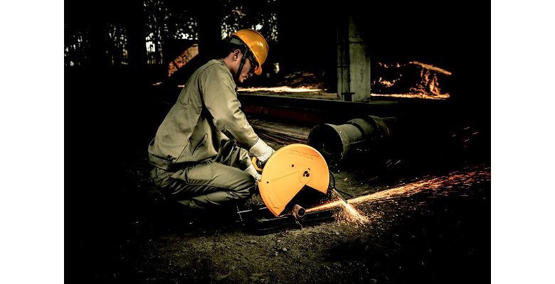 Машина отрезная STANLEY STSC2135-B9