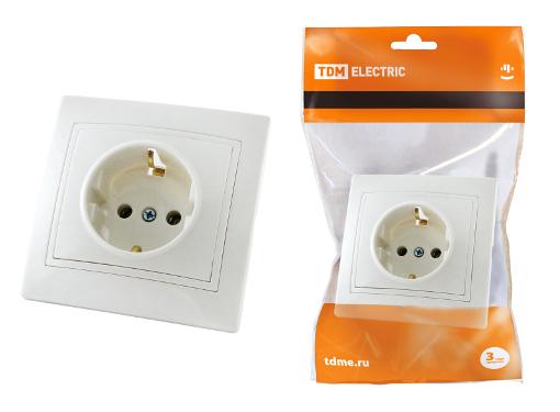 Изображение товара Розетка TDM SQ1814-0012 2П+З белая, 16А, IP 20, квадратная