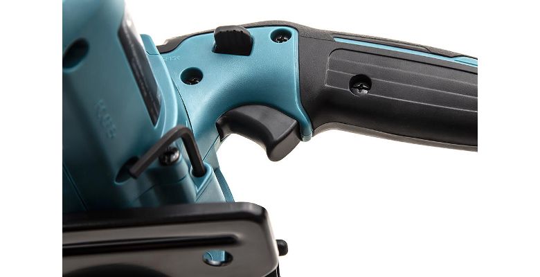 -  MAKITA HS301DWME