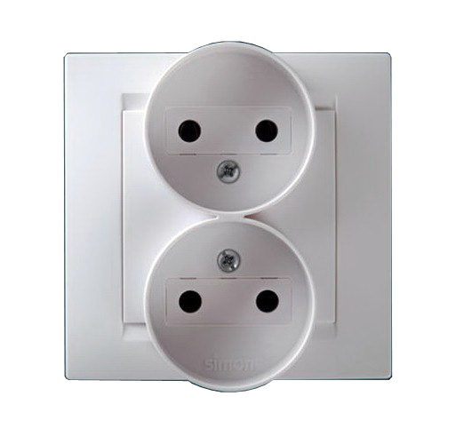 

Розетка Simon 15 1590457-030