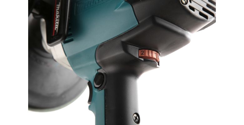    MAKITA GV7000C