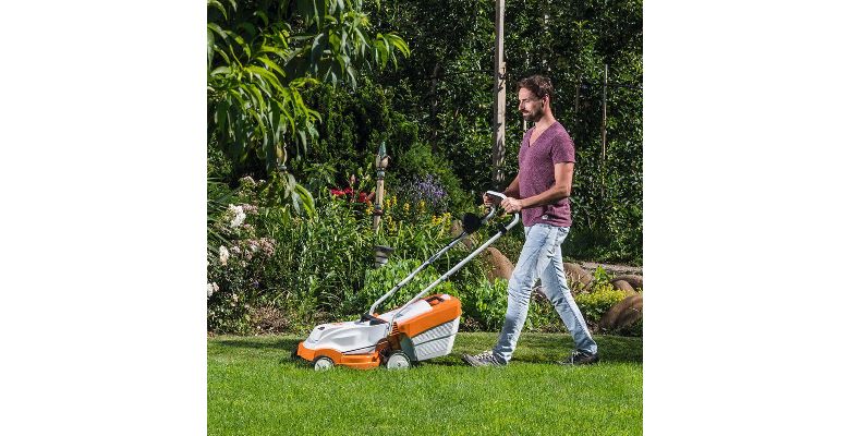 ������������� STIHL R�� 235.0 SET AK 20, AL 101 (63112000005)