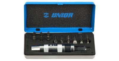  UNIOR 6762