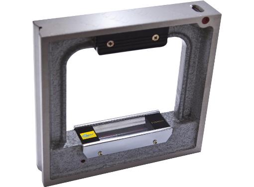 Изображение товара Уровень GRIFF 16991 рамный гидроуровень 250 мм для точных строительных измерений