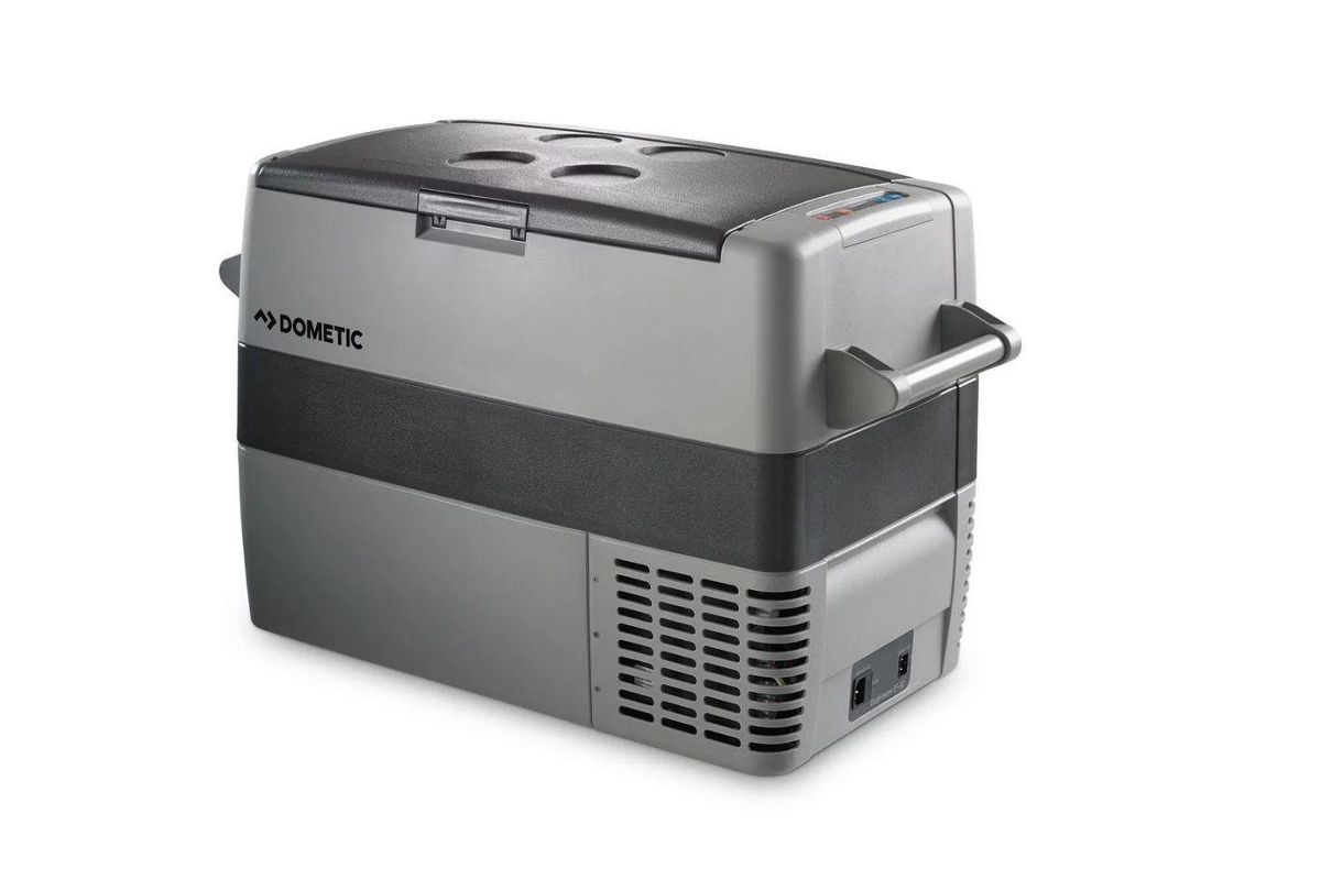 Компрессорный автохолодильник DOMETIC Dometic CoolFreeze CF-50AC купить в  Уфе по доступной цене: характеристики и фото