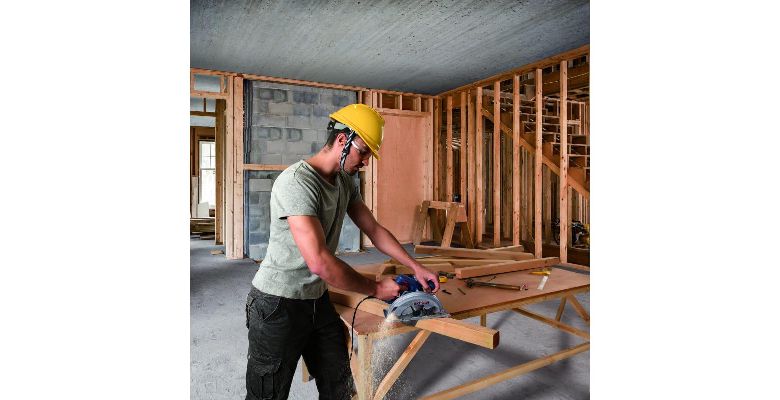 Пила циркулярная BOSCH GKS 140 (06016B3020)
